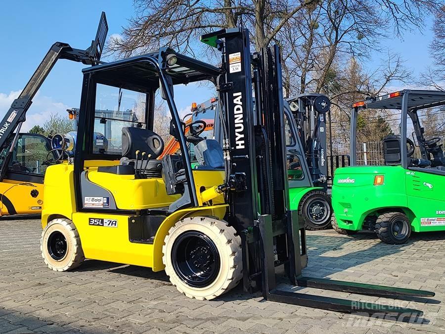 Hyundai 35L-7A Περονοφόρα ανυψωτικά κλαρκ με φυσικό αέριο LPG