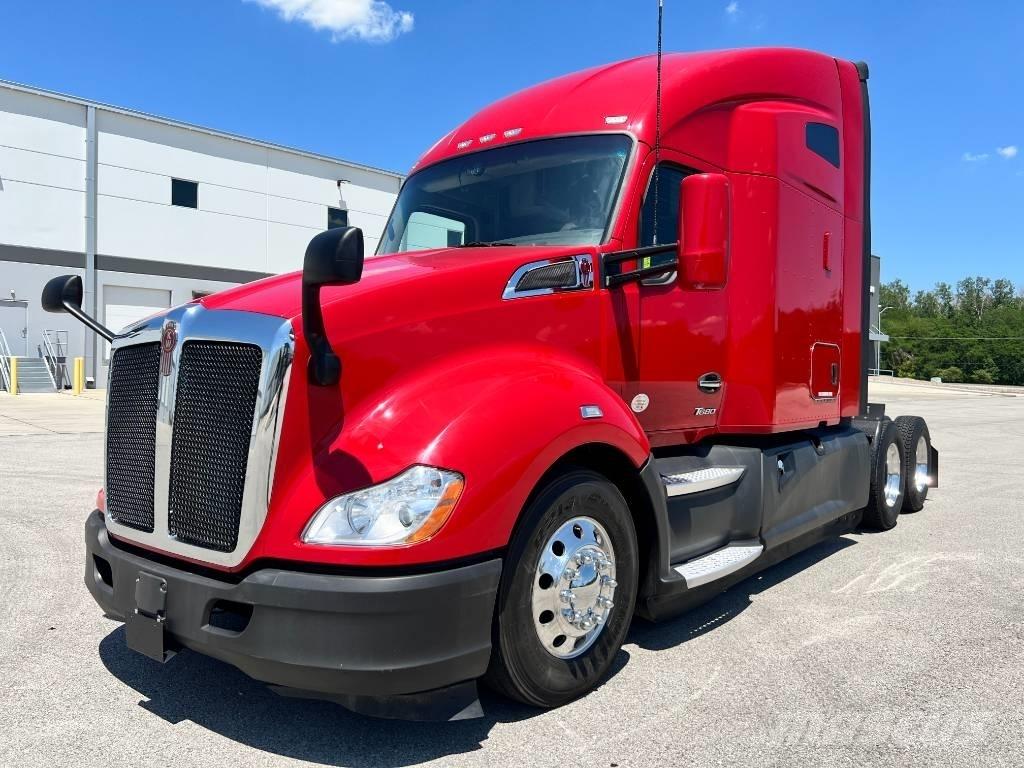 Kenworth T 680 Τράκτορες