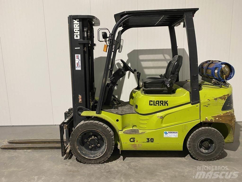 Clark GTS30 Περονοφόρα ανυψωτικά κλαρκ με φυσικό αέριο LPG