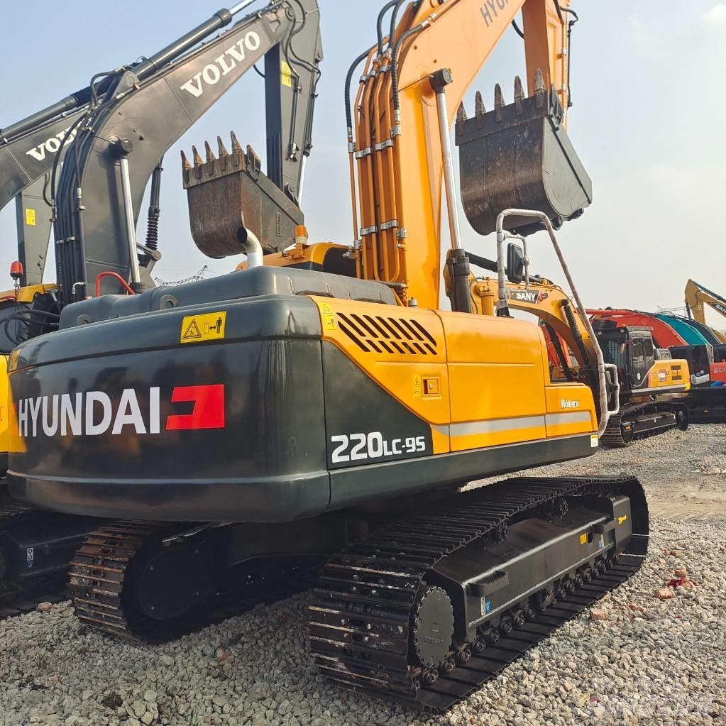 Hyundai R220LC-9S Εκσκαφείς με ερπύστριες