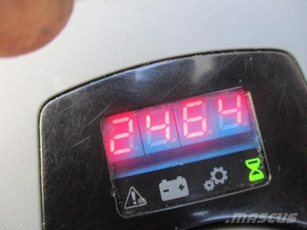 Toyota LPE250 Χειροκίνητο περονοφόρο ανυψωτικό με πλατφόρμα