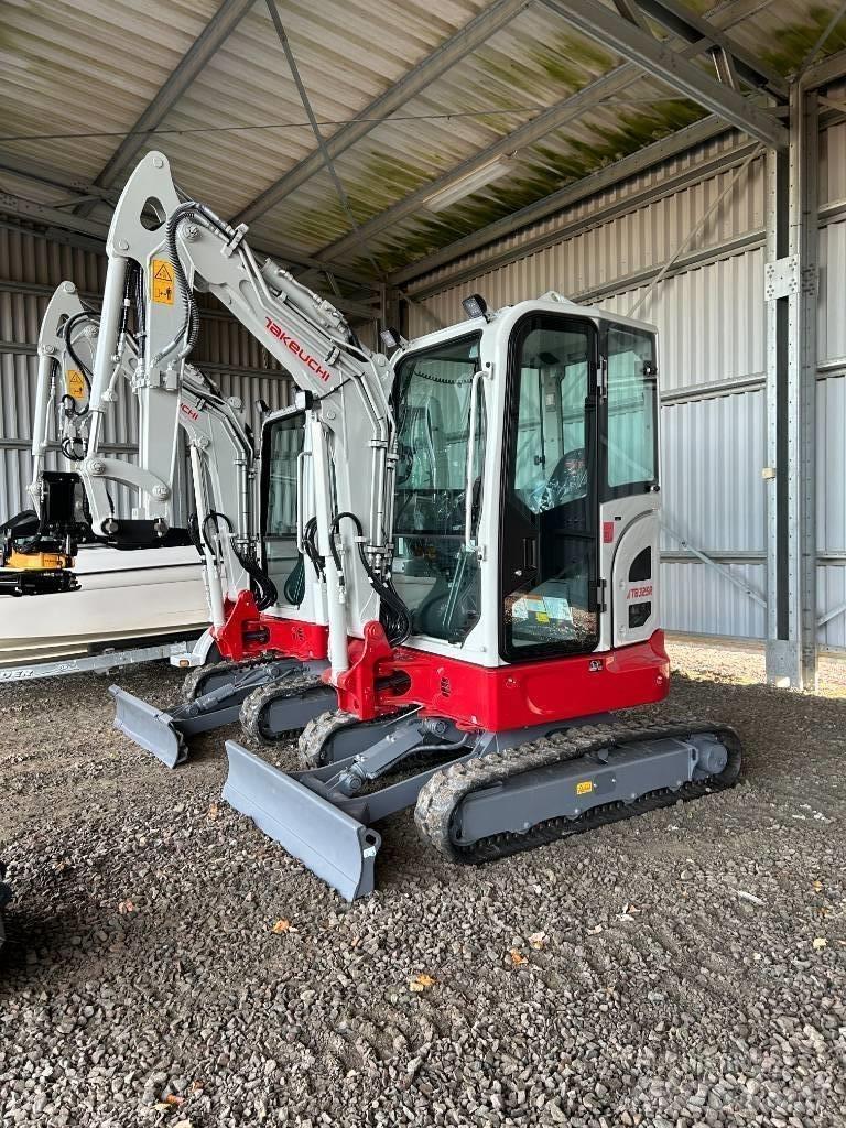 Takeuchi TB325 Εκσκαφάκι (διαβολάκι) < 7t