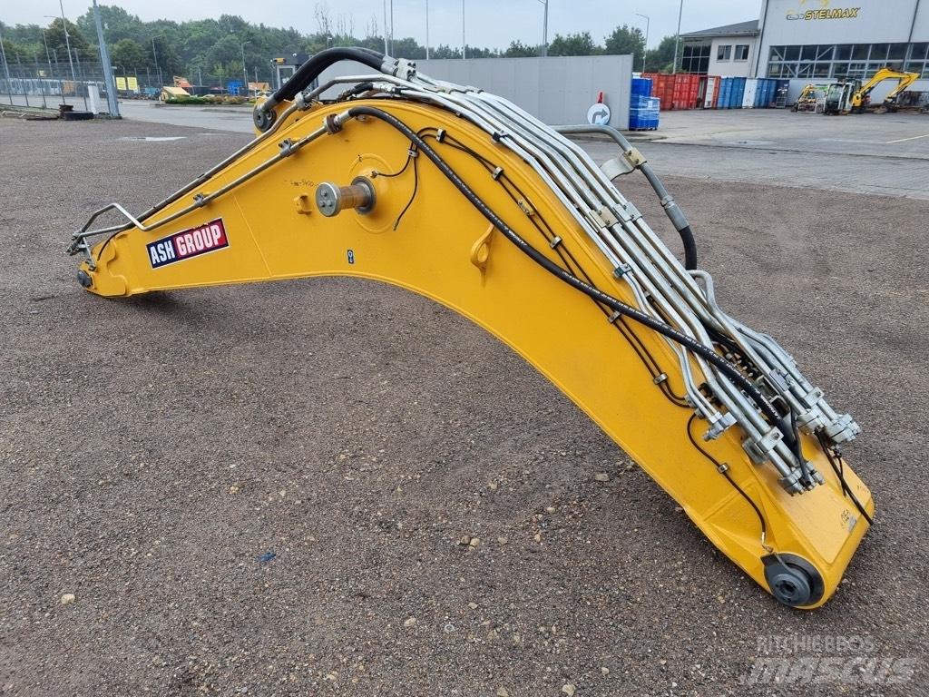 Liebherr R 906 ARM Μπούμες και κουτάλες