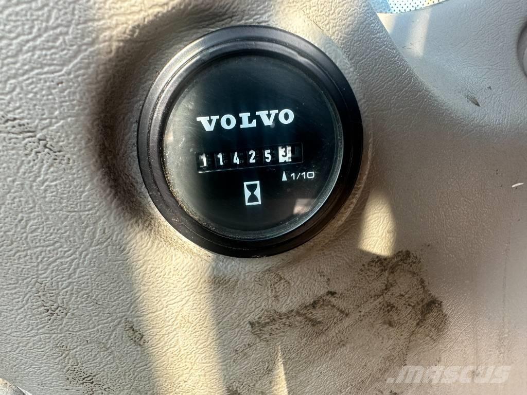 Volvo EW 210 C Εκσκαφείς με τροχούς - λάστιχα