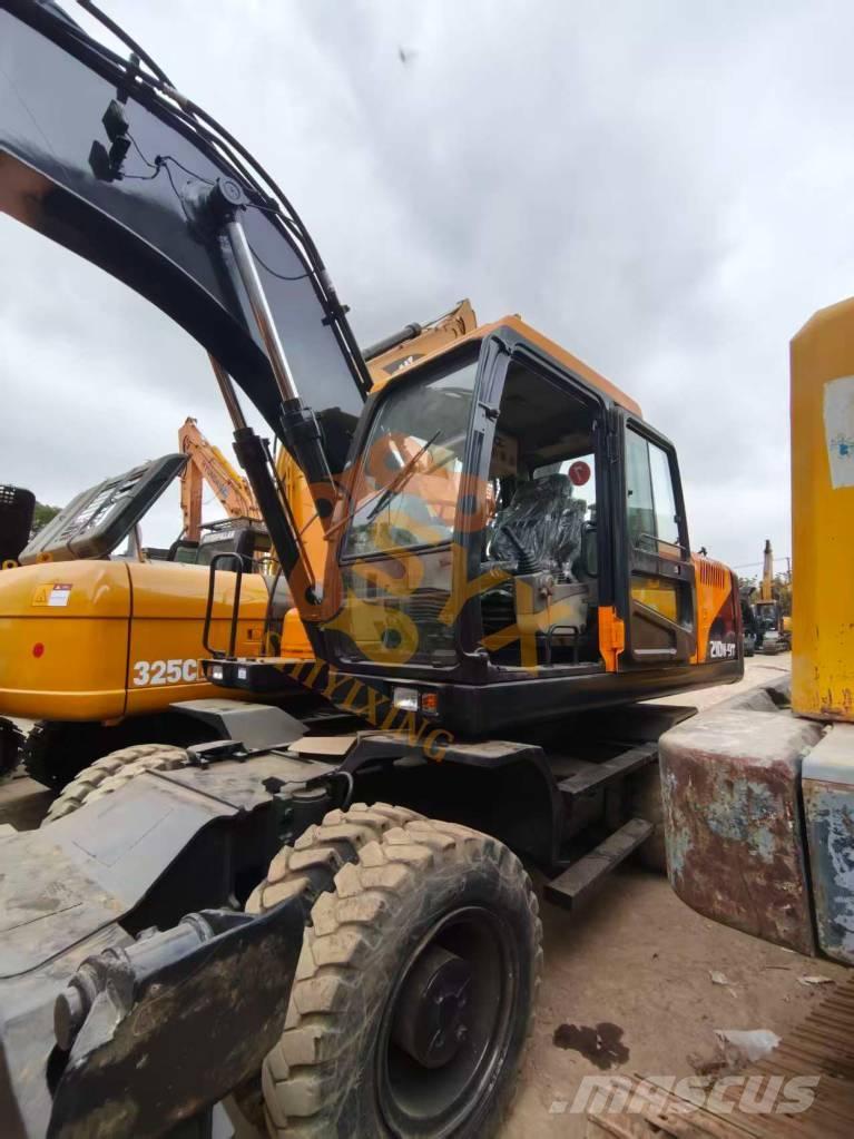 Hyundai 210W-9 Εκσκαφείς με ερπύστριες