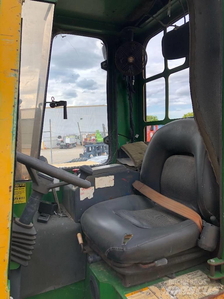 Combilift C 3000 Γερανοί πλευρικής φόρτωσης εμπορευματοκιβωτίων