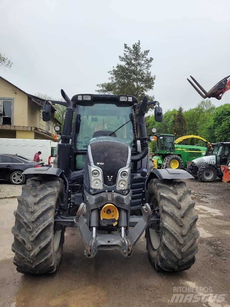Valtra N 104 Τρακτέρ