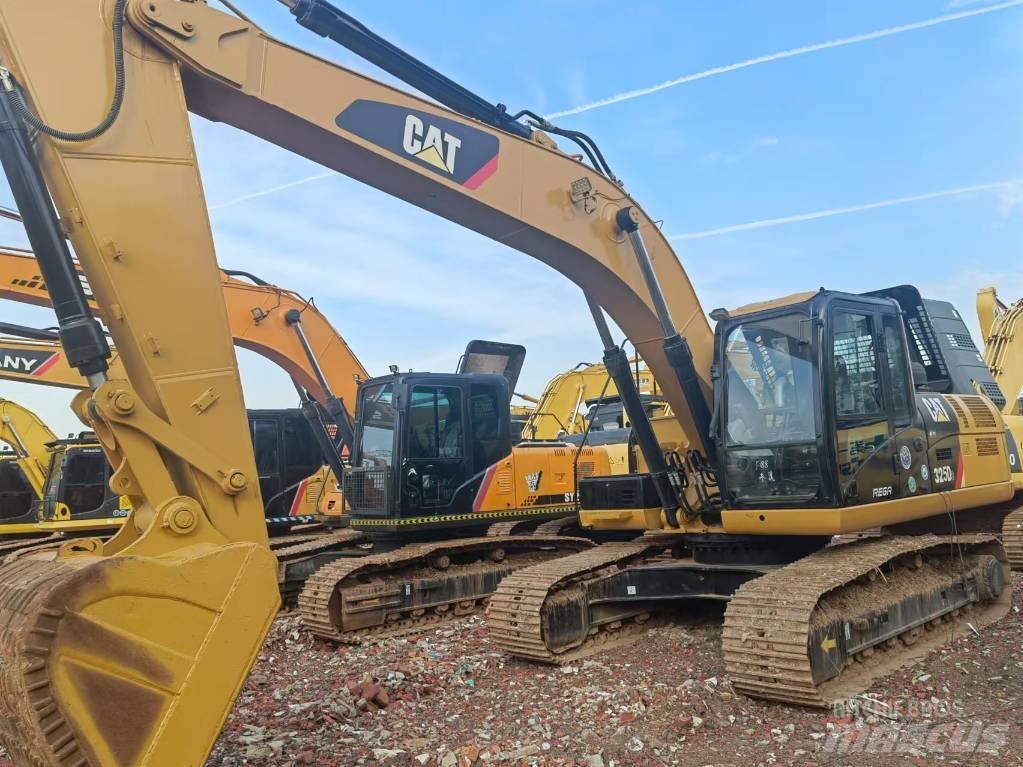 CAT 325 D2 Εκσκαφείς με ερπύστριες