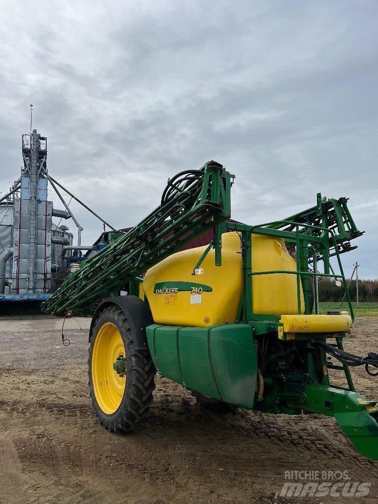 John Deere 740 Ρυμουλκούμενα ψεκαστικά