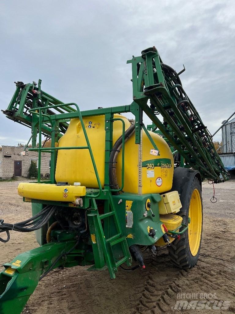 John Deere 740 Ρυμουλκούμενα ψεκαστικά