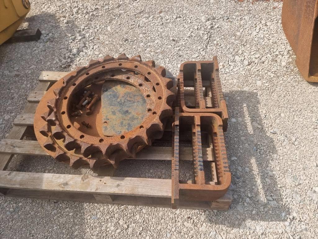 CAT 320 D FOR PARTS Εκσκαφείς με ερπύστριες