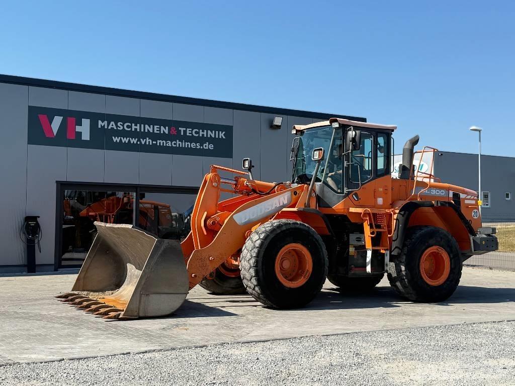 Doosan DL 300-3 Φορτωτές με λάστιχα (Τροχοφόροι)