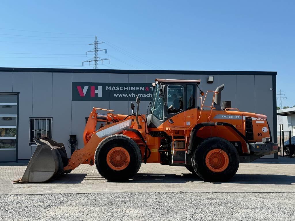 Doosan DL 300-3 Φορτωτές με λάστιχα (Τροχοφόροι)