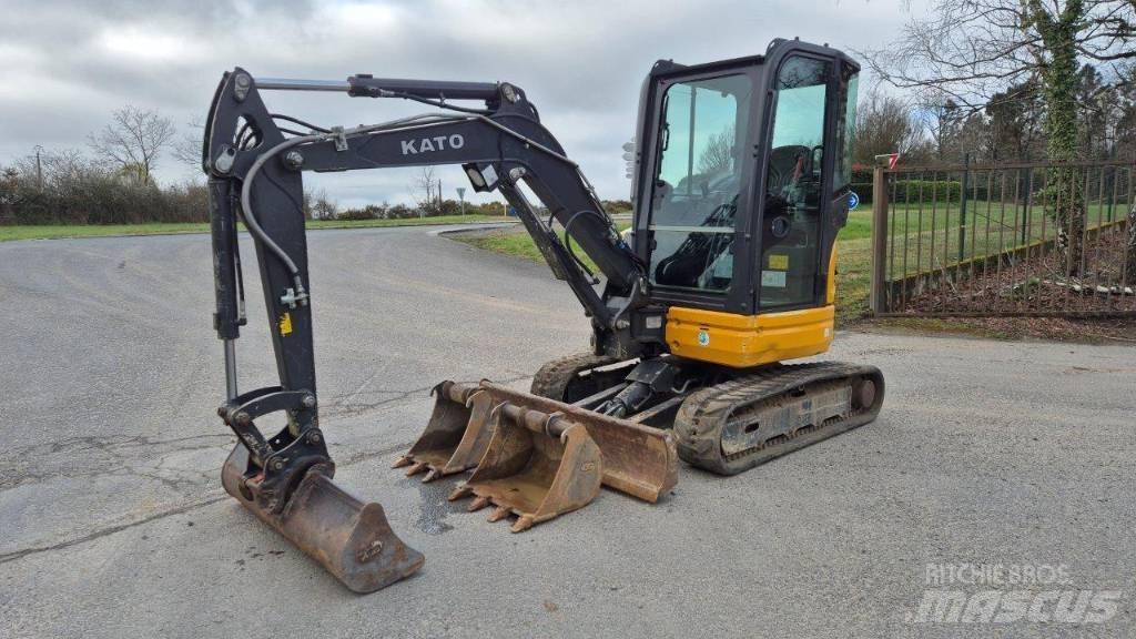 Kato HD 30V4 Εκσκαφείς Φορτωτές τύπου JCB