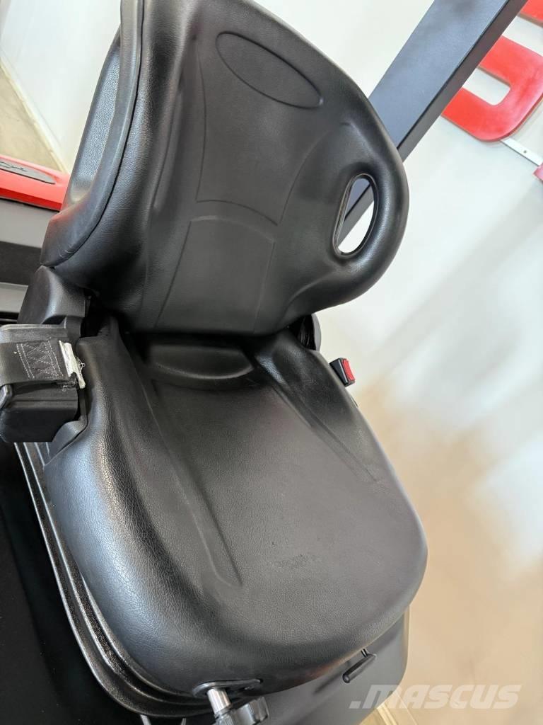 EP 11013 - EFL252 Ηλεκτρικά περονοφόρα ανυψωτικά κλαρκ