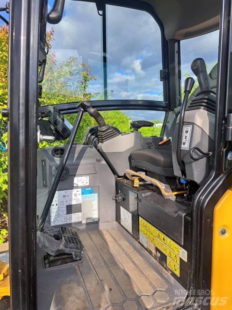 CAT 302cr Εκσκαφάκι (διαβολάκι) < 7t