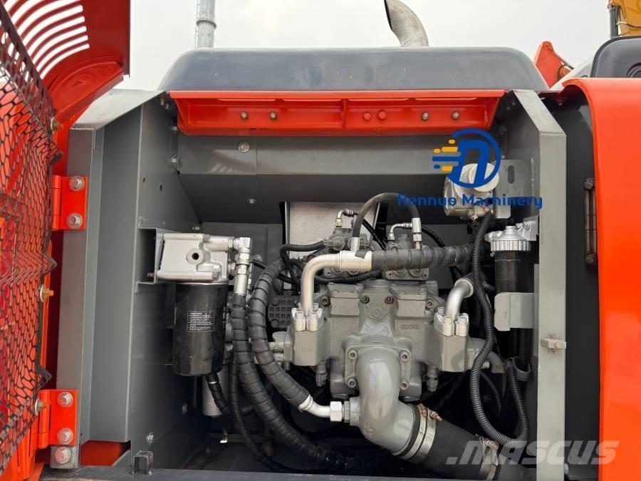 Hitachi ZX 240 Εκσκαφείς με ερπύστριες