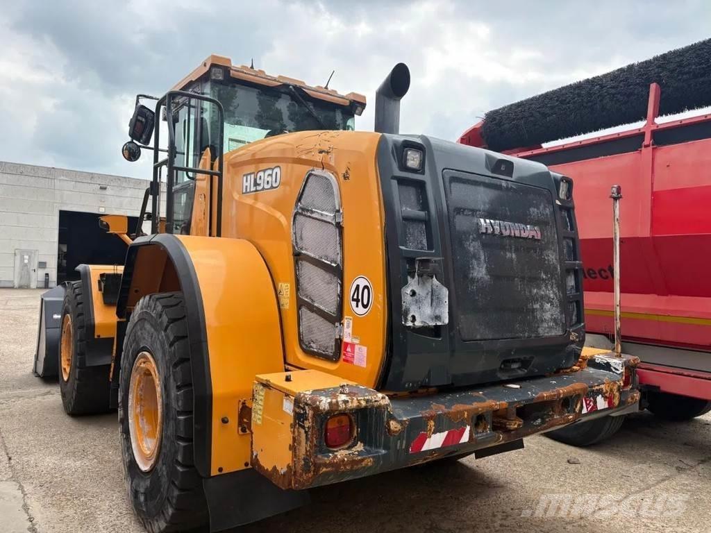 Hyundai HL960 Φορτωτές με λάστιχα (Τροχοφόροι)