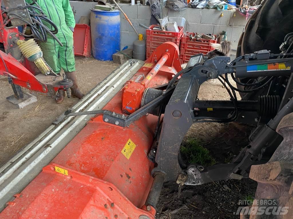 Kuhn BP 305 Σπαστήρες
