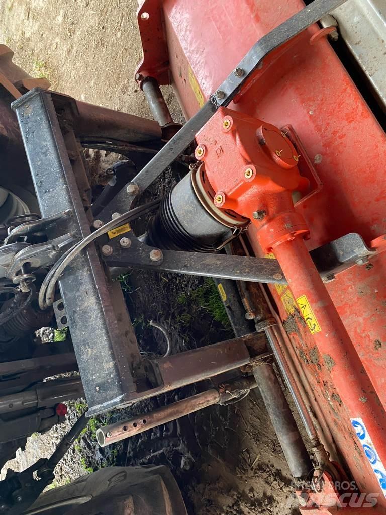 Kuhn BP 305 Σπαστήρες