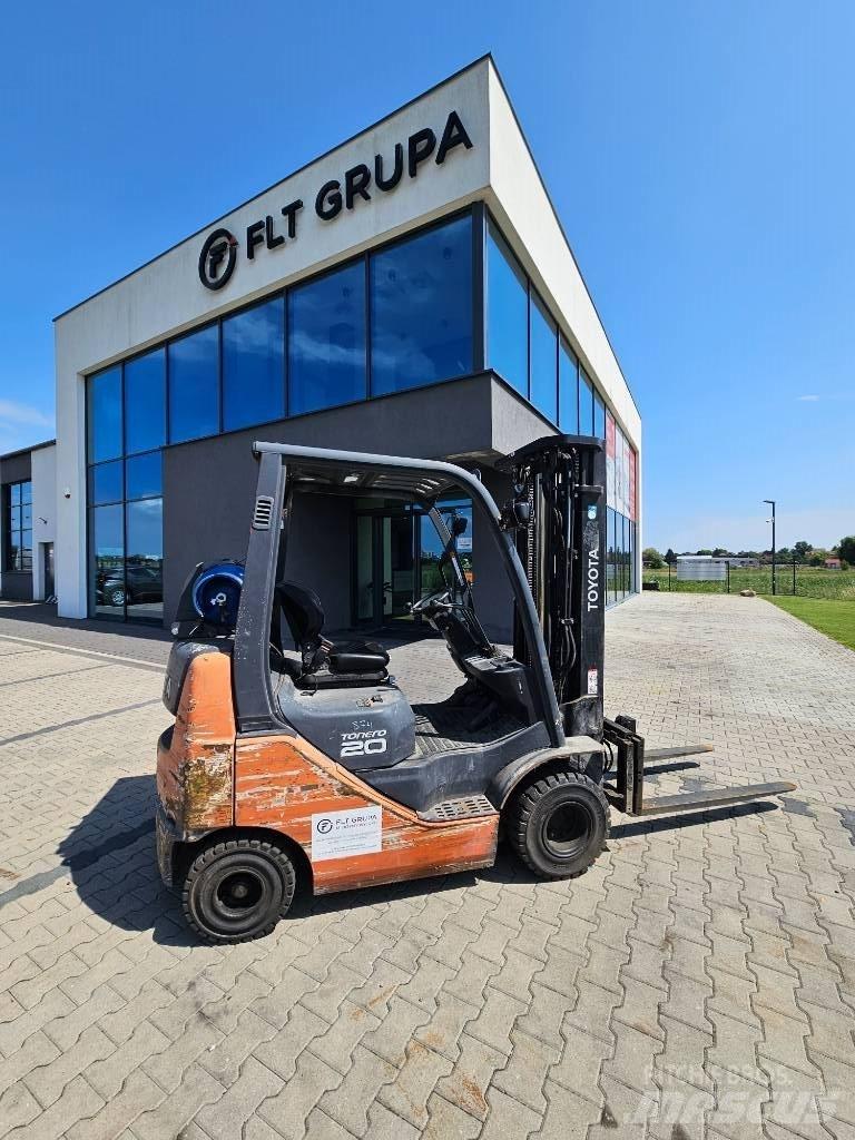 Toyota 02-8 FGKF 20 Περονοφόρα ανυψωτικά κλαρκ με φυσικό αέριο LPG