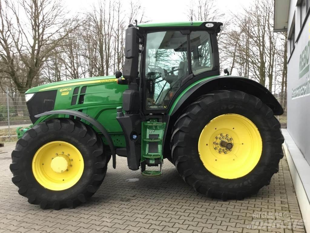 John Deere 6250R Τρακτέρ