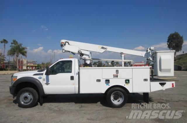 Ford F450 Εναέριες πλατφόρμες τοποθετημένες σε φορτηγό