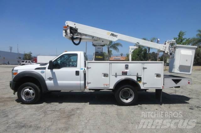 Ford F450 Εναέριες πλατφόρμες τοποθετημένες σε φορτηγό