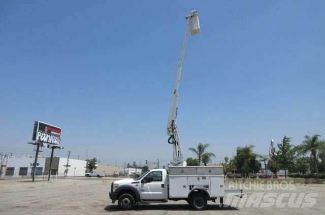 Ford F450 Εναέριες πλατφόρμες τοποθετημένες σε φορτηγό