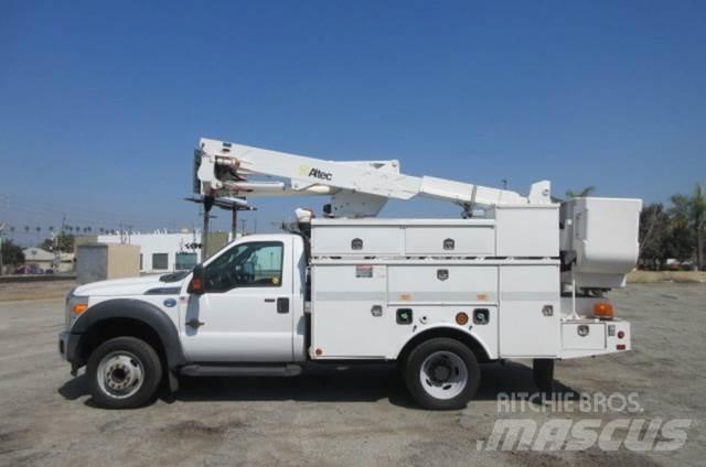 Ford F550 Εναέριες πλατφόρμες τοποθετημένες σε φορτηγό