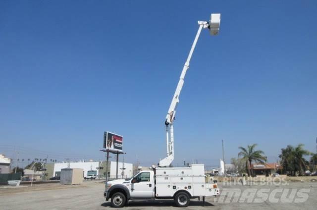 Ford F550 Εναέριες πλατφόρμες τοποθετημένες σε φορτηγό