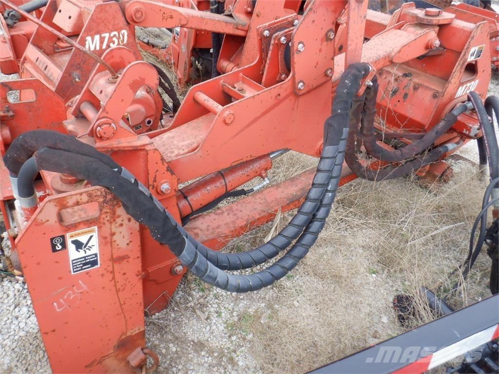Ditch Witch M730 Άροτρα