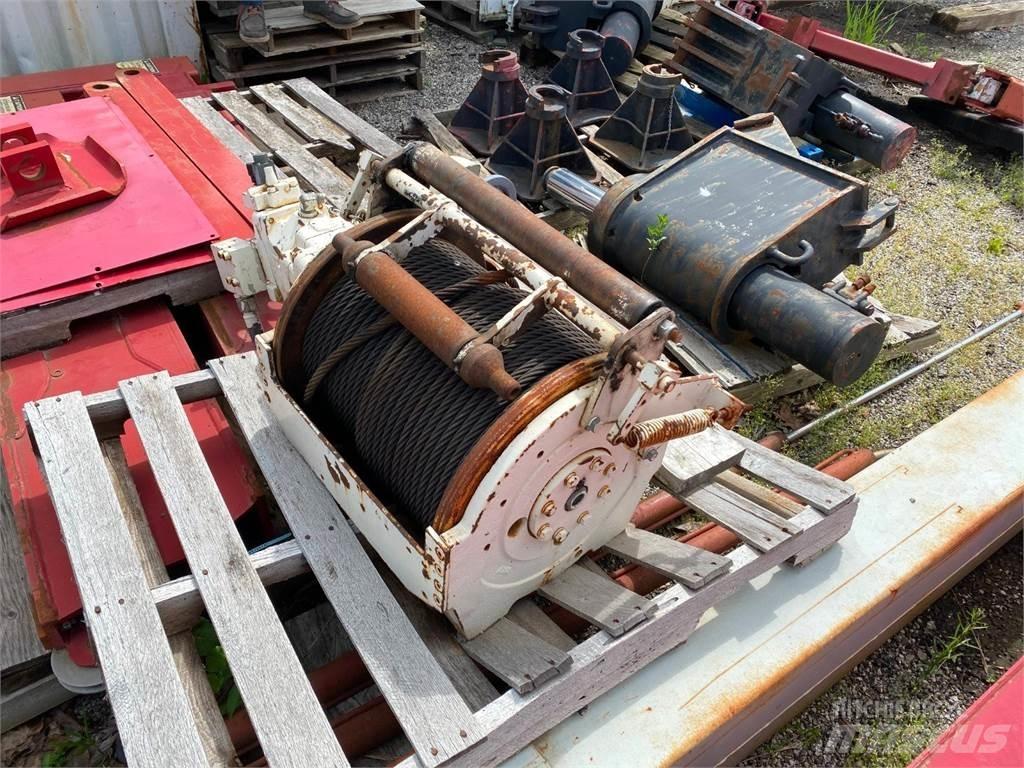 Terex  Αναβατόρια και ανυψωτήρες υλικών