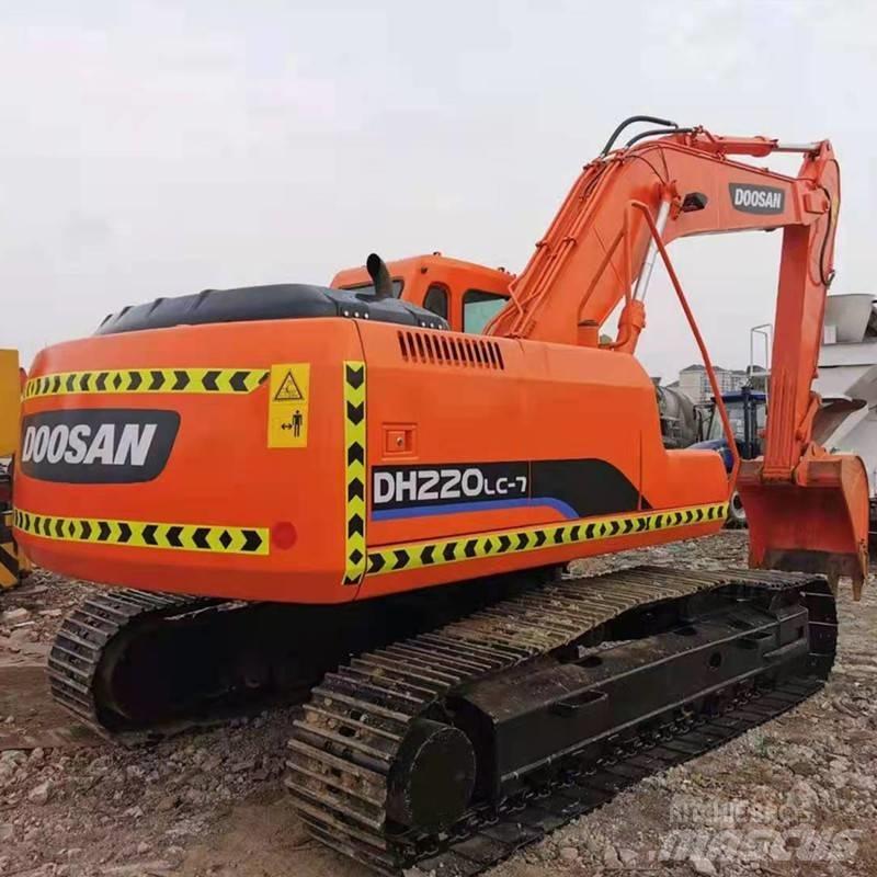Doosan DH 220 Εκσκαφείς με ερπύστριες