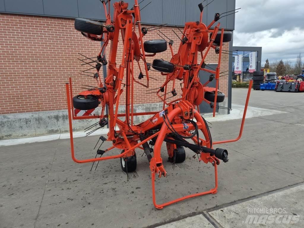 Kuhn 8702 Τσουγκράνες και χορτοξηραντικές μηχανές