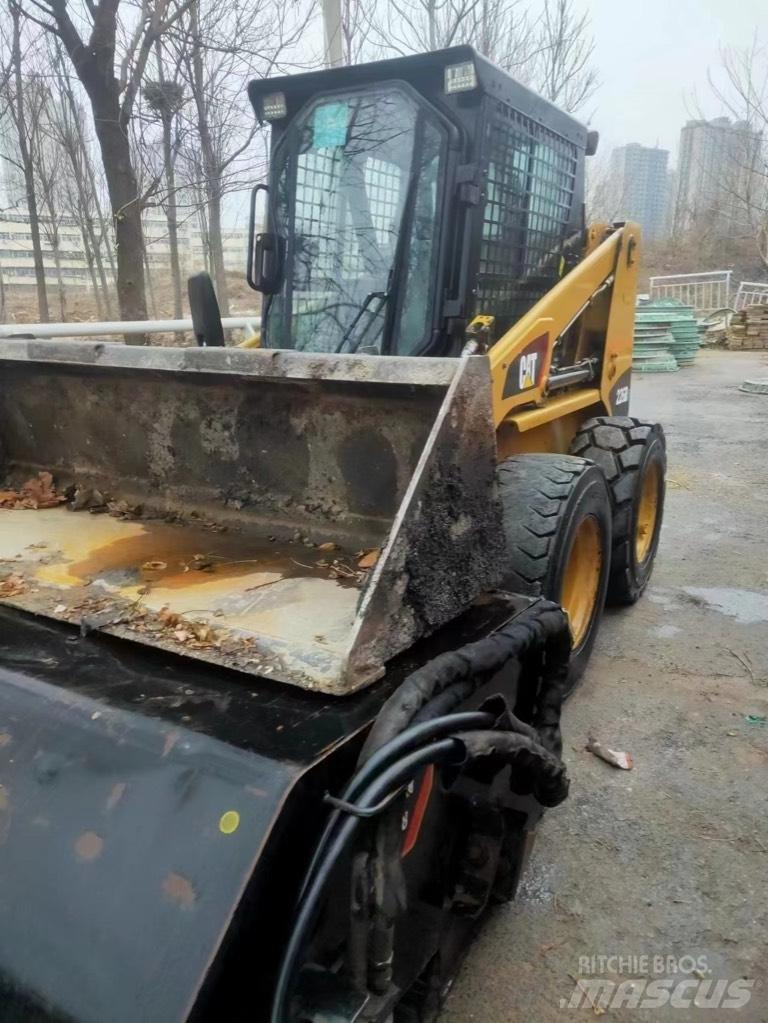 CAT 226 B Φορτωτάκια