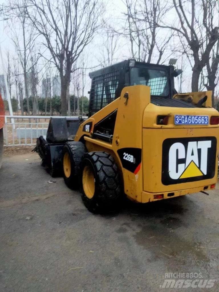 CAT 226 B Φορτωτάκια