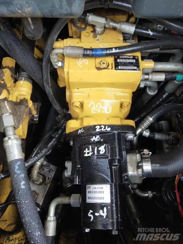CAT 226 B Φορτωτάκια