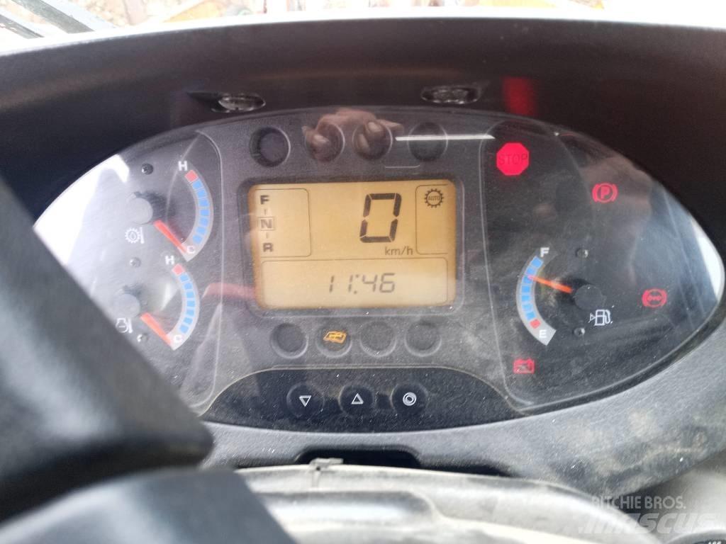 Hitachi ZW 220 Φορτωτές με λάστιχα (Τροχοφόροι)