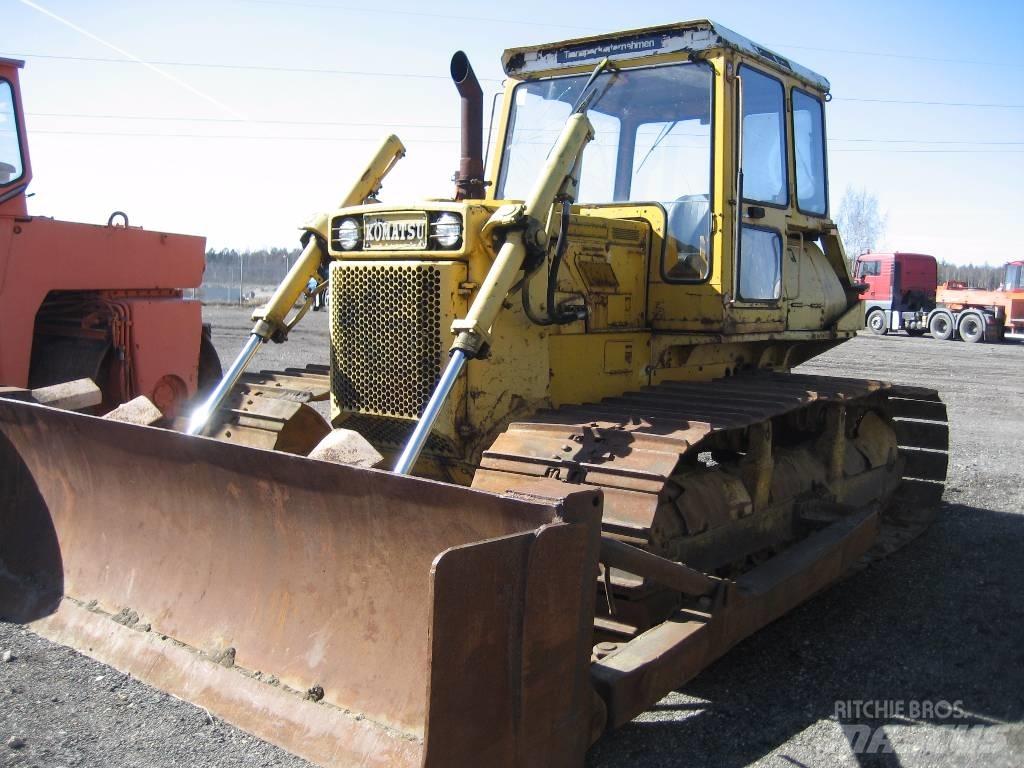 Komatsu D53P-16 Μπουλντόζες με ερπύστριες