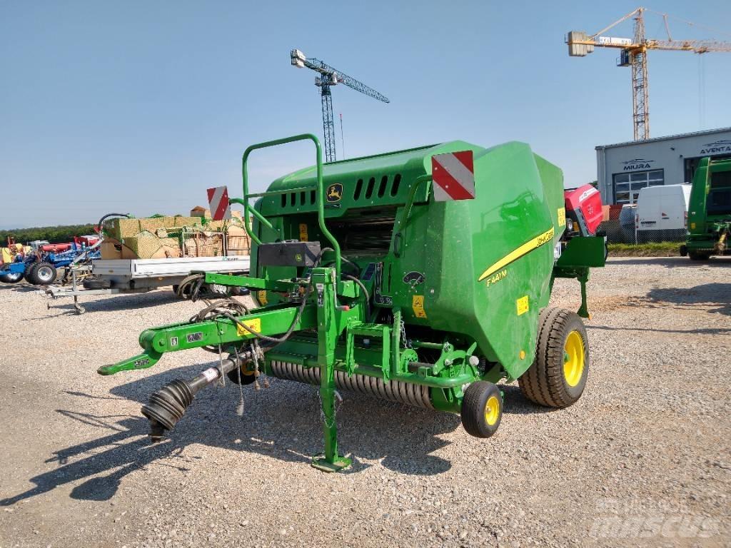John Deere F441M Πρέσες κυλινδρικών δεμάτων