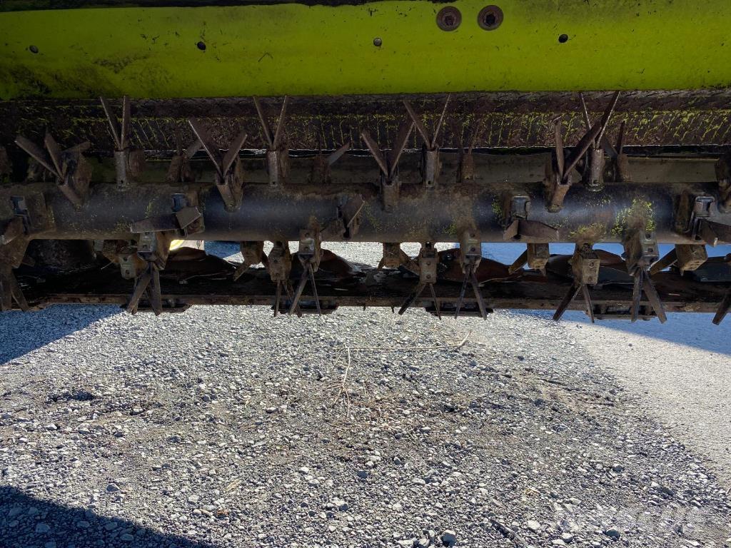 CLAAS DISCO 3050 Χορτοκοπτικά επιβίβασης και έλξης