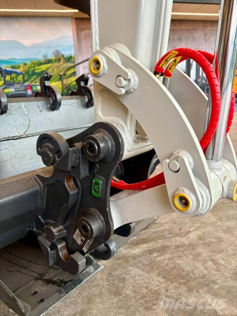 Takeuchi TB 225 Εκσκαφάκι (διαβολάκι) < 7t