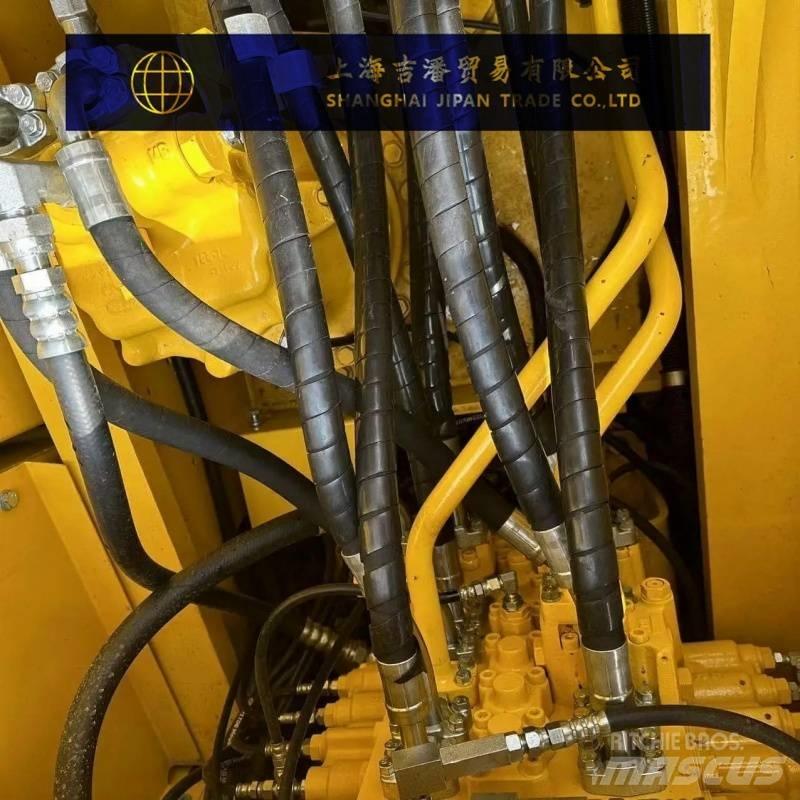 Komatsu PC 220 Εκσκαφείς με ερπύστριες