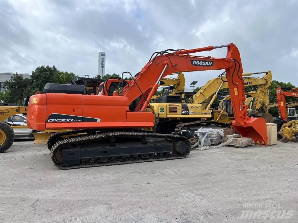 Doosan DX 300 Εκσκαφείς με ερπύστριες