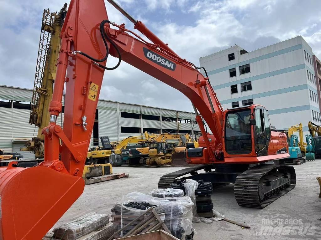Doosan DX 300 Εκσκαφείς με ερπύστριες