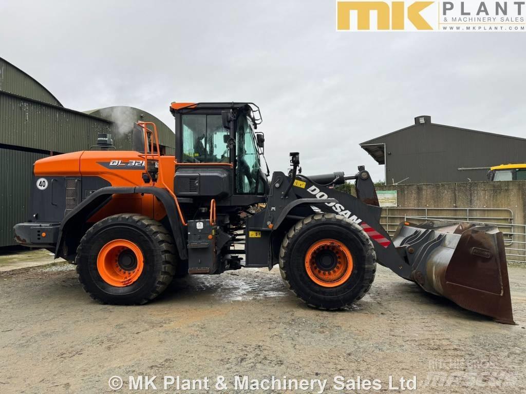 Doosan DL 320-7 Φορτωτές με λάστιχα (Τροχοφόροι)