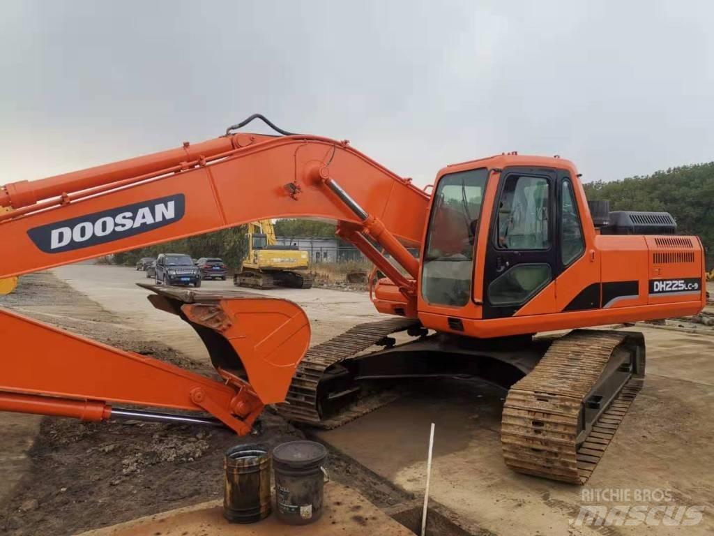 Doosan DH225LC-9 Εκσκαφείς με ερπύστριες