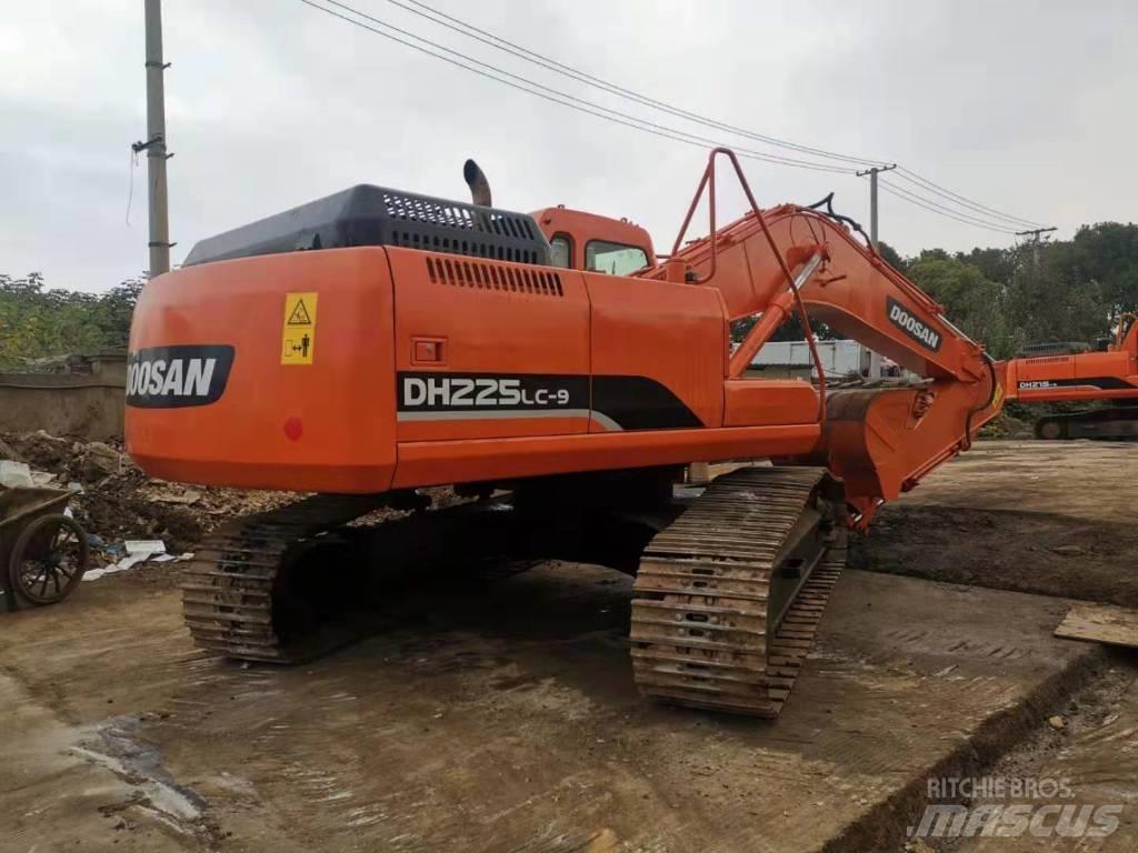 Doosan DH225LC-9 Εκσκαφείς με ερπύστριες