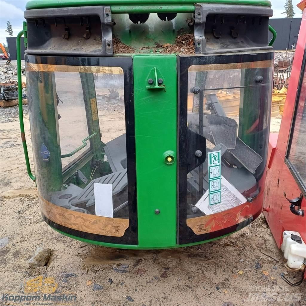 John Deere 1270e Καμπίνες και εσωτερικό